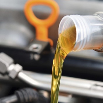 CHANGE MOTOR OIL: RECOMMENDATIONS